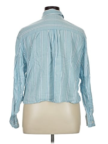 Old Navy Long Sleeve Button-Down Shirt (view 2)