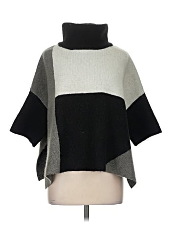 Marla Wynne Poncho (view 1)