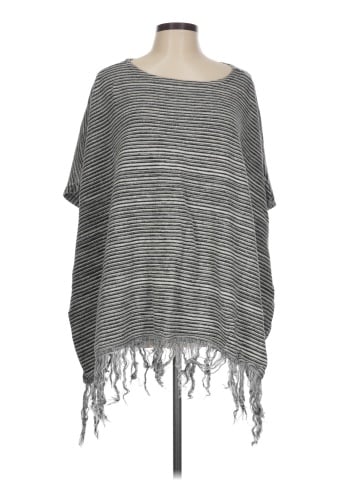 Jeanne Pierre Poncho (view 1)