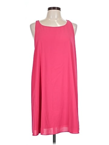 Alice + Olivia Casual Dress (view 1)
