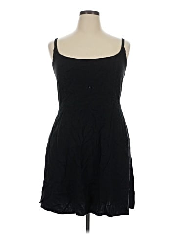 Old Navy Casual Dress (view 1)