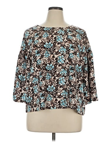Elizabeth and James 3/4 Sleeve Blouse (view 1)