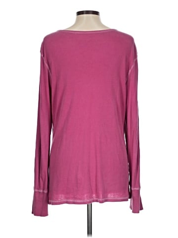 Old Navy Long Sleeve T-Shirt (view 2)