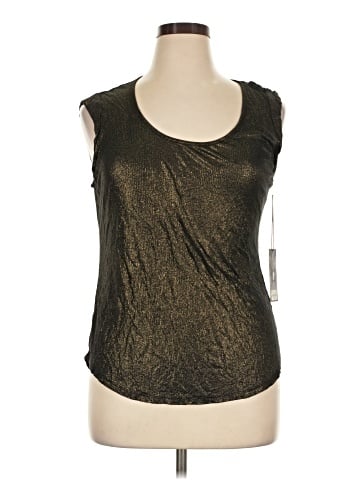 Jennifer Lopez Sleeveless T-Shirt (view 1)