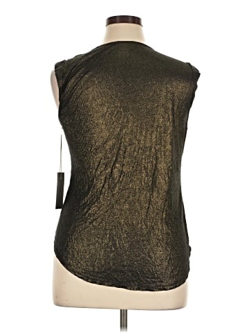 Jennifer Lopez Sleeveless T-Shirt (view 2)