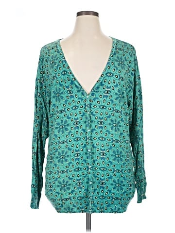 Hot In Hollywood Cardigan (view 1)