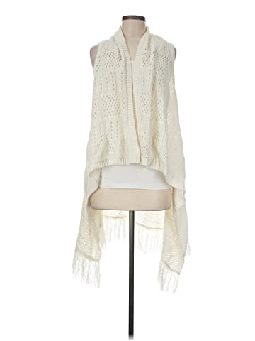 Takara Poncho (view 1)