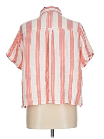 Old Navy Short Sleeve Button-Down Shirt (view 2)