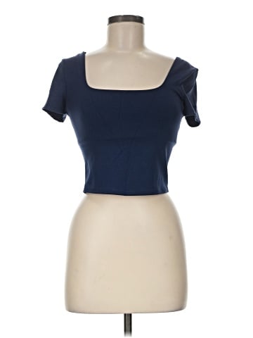 Lululemon Athletica Short Sleeve T-Shirt (view 1)