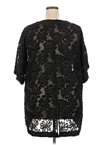 Avenue Short Sleeve Blouse (view 2)