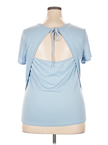 Free Kisses Short Sleeve Top (view 2)
