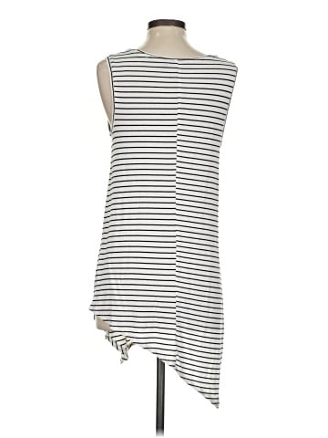 Apt. 9 Sleeveless T-Shirt (view 2)