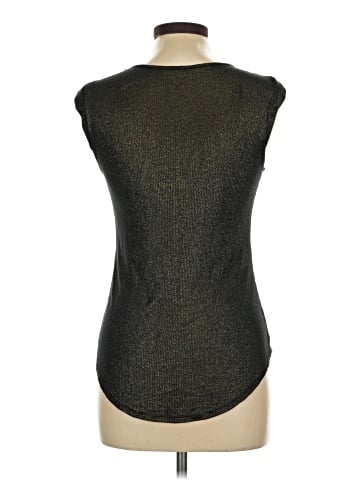 Jennifer Lopez Sleeveless Top (view 2)