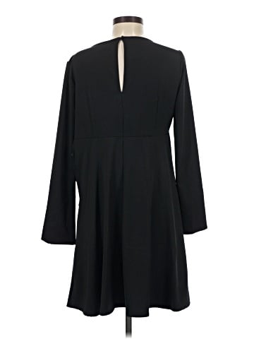 Old Navy Casual Dress (view 2)