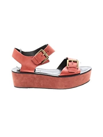 Pour La Victoire Wedges (view 1)