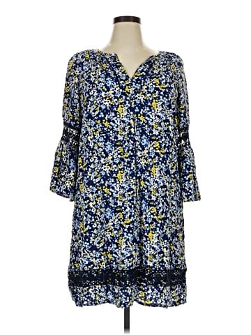 Crown & Ivy Casual Dress (view 1)