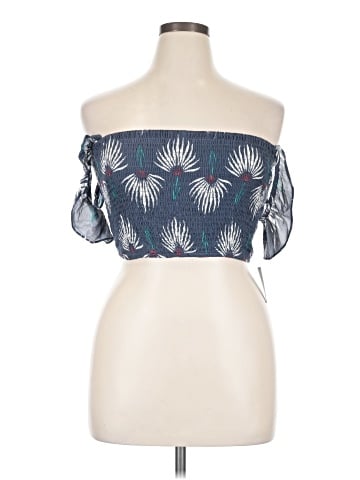 Lulus Sleeveless Blouse (view 1)
