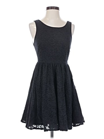 Pins and Needles Casual Dress (view 1)