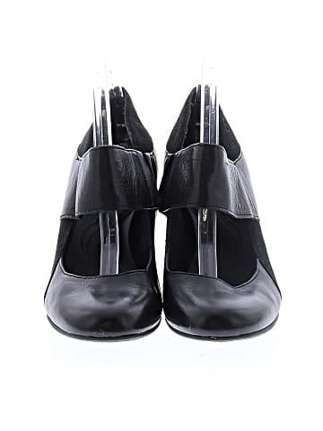 Born Heels (view 2)