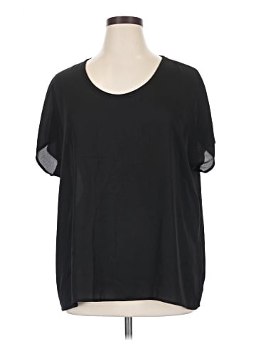 Everleigh Short Sleeve Blouse (view 1)