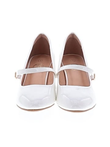 Trary Heels (view 2)