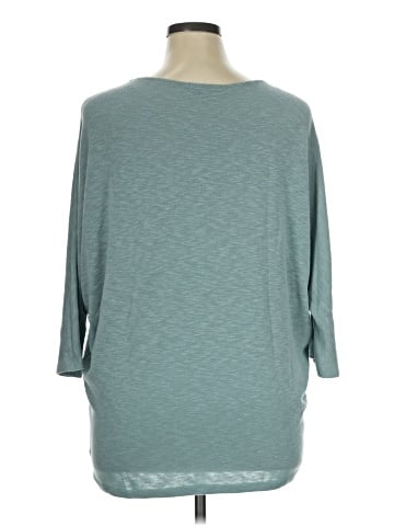 Laila Jayde Pullover Sweater (view 2)