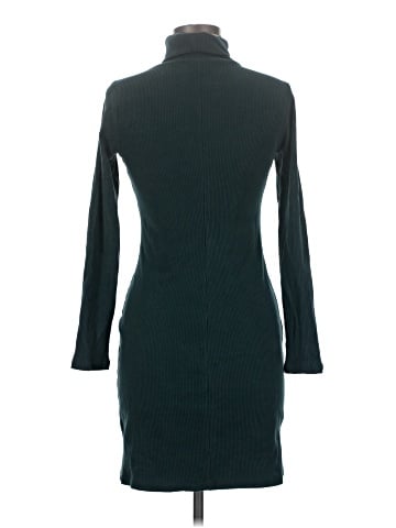 Old Navy Casual Dress (view 2)