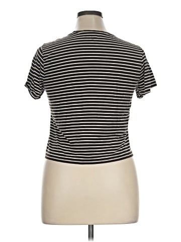 Old Navy Short Sleeve Turtleneck (view 2)