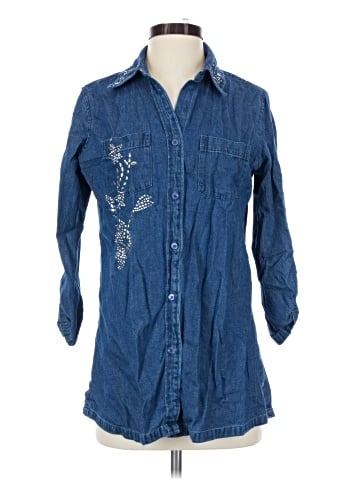 District. 3/4 Sleeve Button-Down Shirt (view 1)