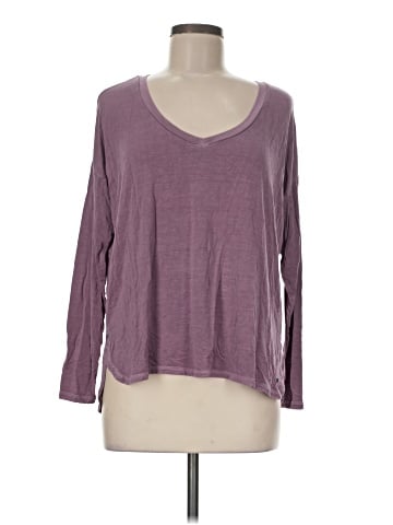 American Eagle Outfitters Long Sleeve T-Shirt (view 1)