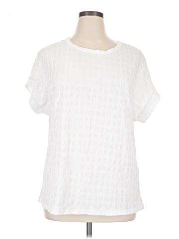 Dokotoo Short Sleeve T-Shirt (view 1)