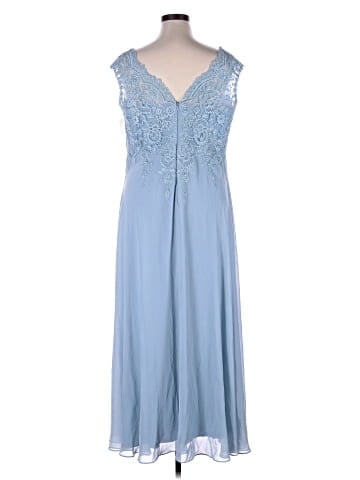 Oleg Cassini Cocktail Dress (view 2)