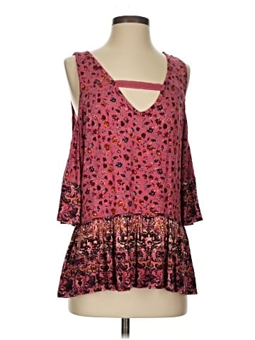 Eyeshadow Sleeveless Blouse (view 1)