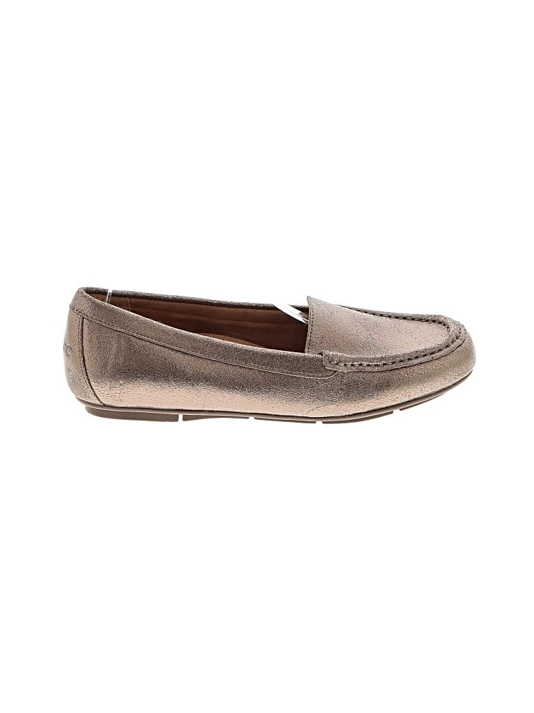 Pre-owned Vionic Flats In Tan