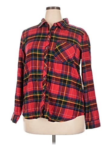 Maurices Long Sleeve Button-Down Shirt (view 1)