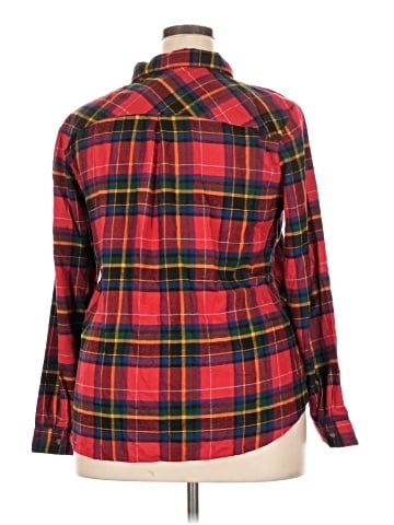 Maurices Long Sleeve Button-Down Shirt (view 2)