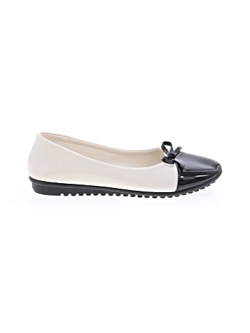 Unbranded Flats (view 1)