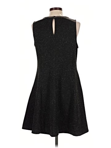 Old Navy Casual Dress (view 2)