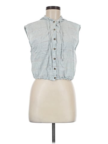 BDG Sleeveless Button-Down Shirt (view 1)