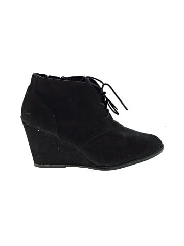 Universal Thread Wedges (view 1)
