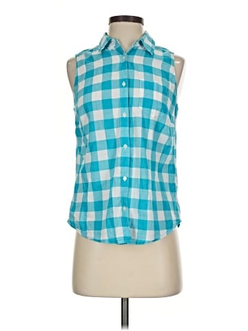 St. John's Bay Sleeveless Button-Down Shirt (view 1)