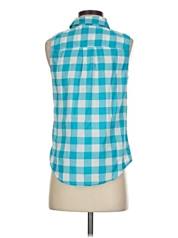St. John's Bay Sleeveless Button-Down Shirt (view 2)