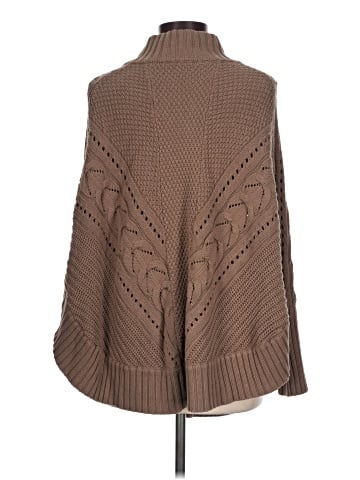 Simply Noelle Poncho (view 2)