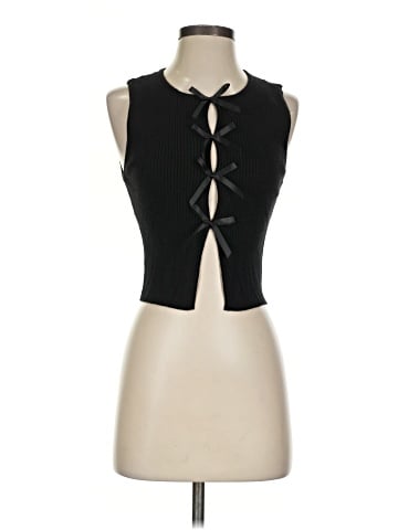 Le Lis Sleeveless Blouse (view 1)