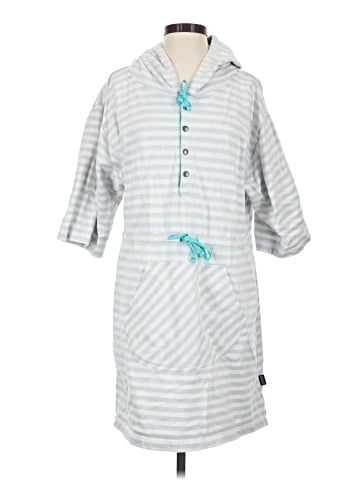 Patagonia Poncho (view 1)