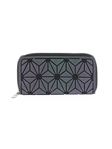 Unbranded Wallet (view 1)