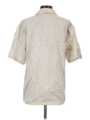 Uniqlo Short Sleeve Button-Down Shirt (view 2)