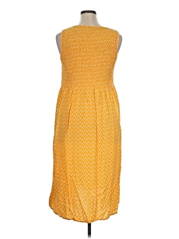 Croft & Barrow Casual Dress (view 2)