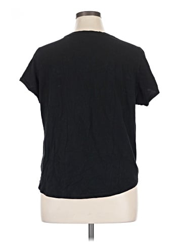 Old Navy Short Sleeve T-Shirt (view 2)