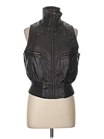 rue21 Vest (view 1)